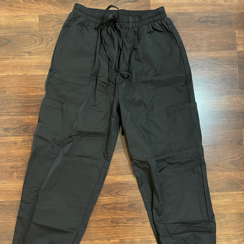 Thin cargo joggers